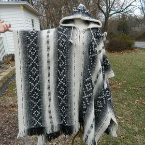 VTG Artesinal Zip Boho Pure Wool  Hooded Poncho